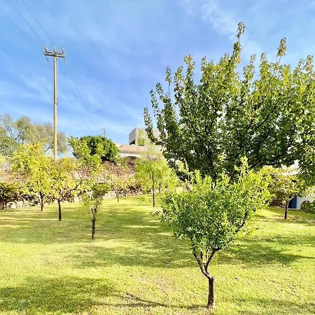 Villa Iss Travel, Li Funnesi House - With Private Garden, Air-condition And Two Bathrooms *