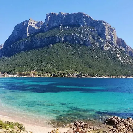 Villa Iss Travel, Li Funnesi House - With Private Garden, Air-condition And Two Bathrooms *