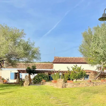 Villa Iss Travel, Li Funnesi House - With Private Garden, Air-condition And Two Bathrooms